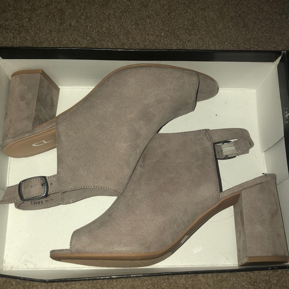 open toed bootie with chunky heel